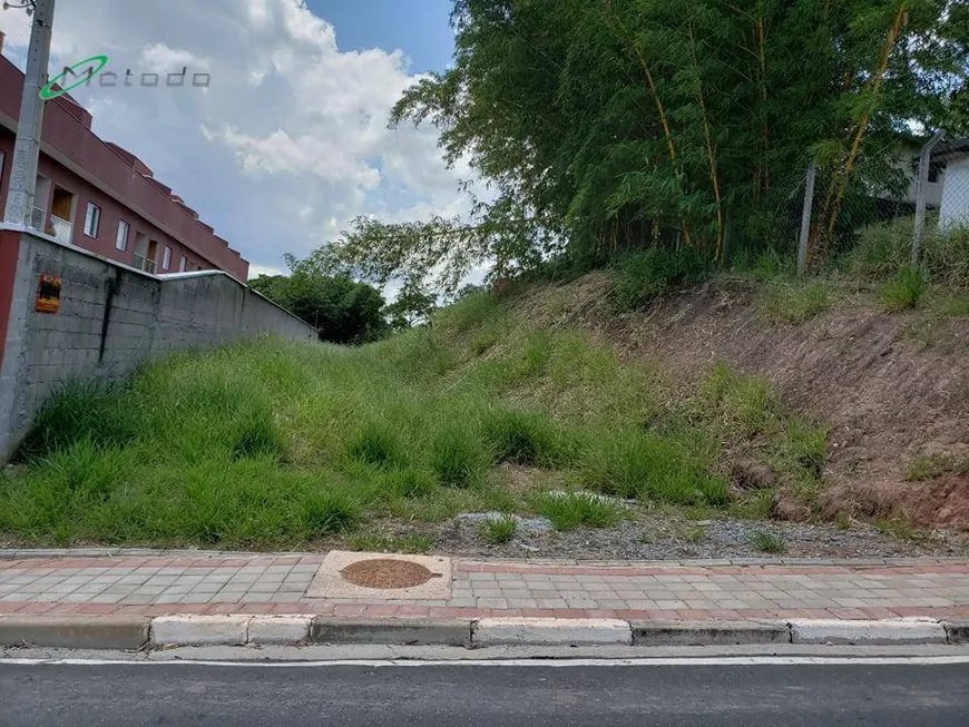 Foto 1 de Lote/Terreno à venda, 1740m² em Centro, Guararema