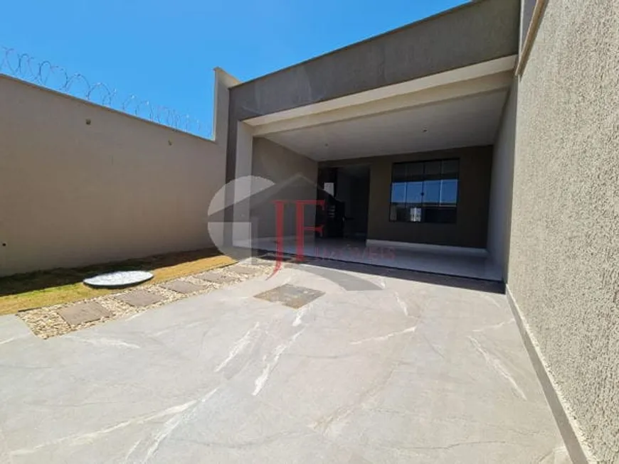 Foto 1 de Casa com 3 Quartos à venda, 125m² em Setor Cristina II, Trindade