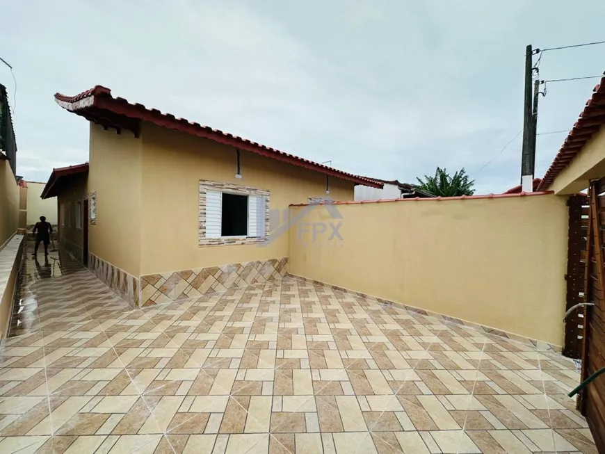 Foto 1 de Casa com 2 Quartos à venda, 78m² em Jardim Suarão, Itanhaém