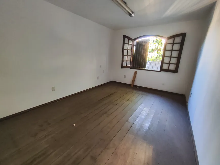 Foto 1 de Ponto Comercial com 3 Quartos para alugar, 84m² em Cavaleiros, Macaé