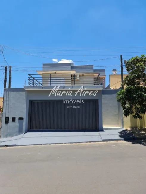 Foto 1 de Sobrado com 4 Quartos à venda, 236m² em Jardim Acapulco, São Carlos