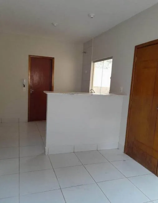 Foto 1 de Casa com 2 Quartos para venda ou aluguel, 85m² em Itapuã, Salvador