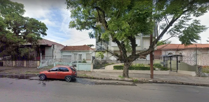 Foto 1 de Lote/Terreno à venda, 260m² em Medianeira, Porto Alegre