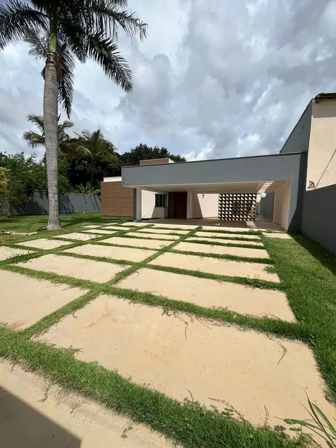 Foto 1 de Casa de Condomínio com 3 Quartos à venda, 480m² em Regiao dos Lagos, Brasília