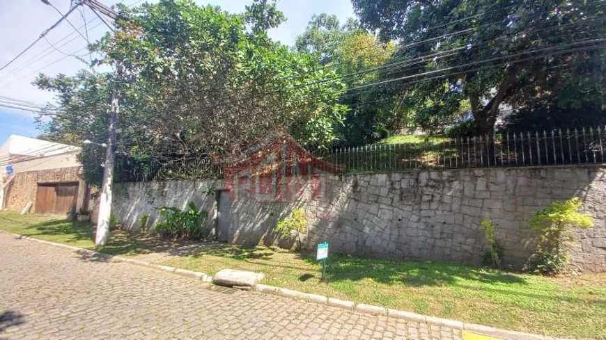 Foto 1 de Lote/Terreno à venda, 510m² em Maria Paula, Niterói