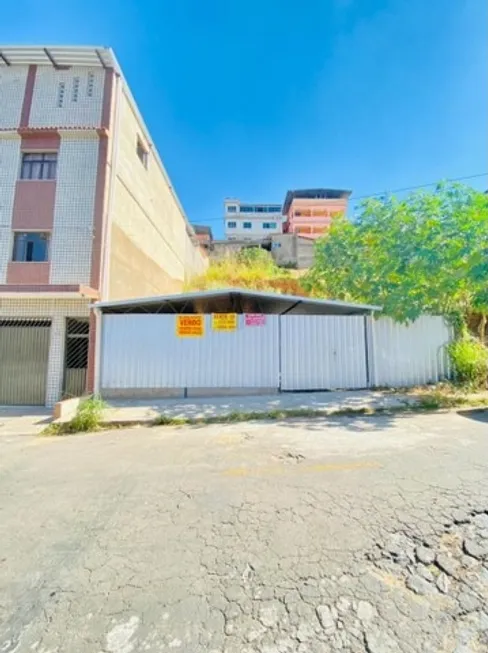 Foto 1 de Lote/Terreno à venda, 300m² em Nova Era, Juiz de Fora