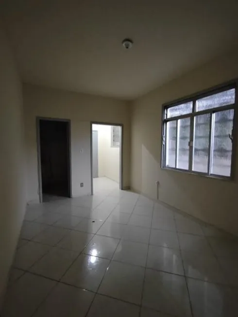 Foto 1 de Apartamento com 3 Quartos para alugar, 100m² em Braz de Pina, Rio de Janeiro