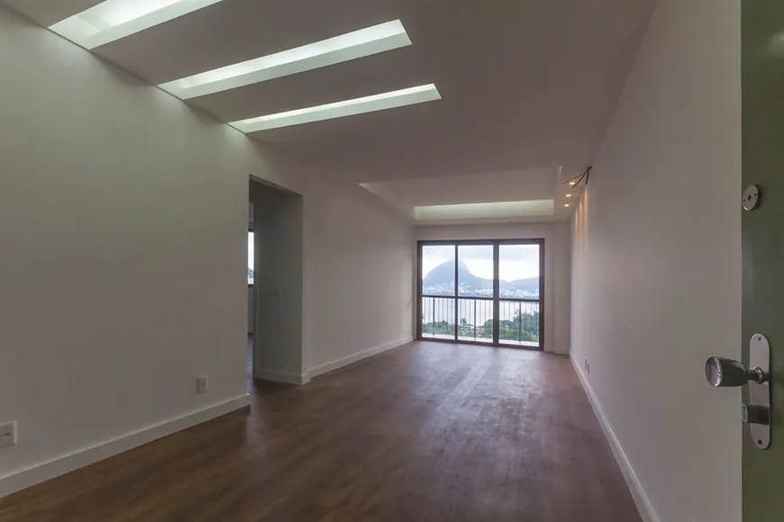 Foto 1 de Apartamento com 1 Quarto à venda, 80m² em Lagoa, Rio de Janeiro
