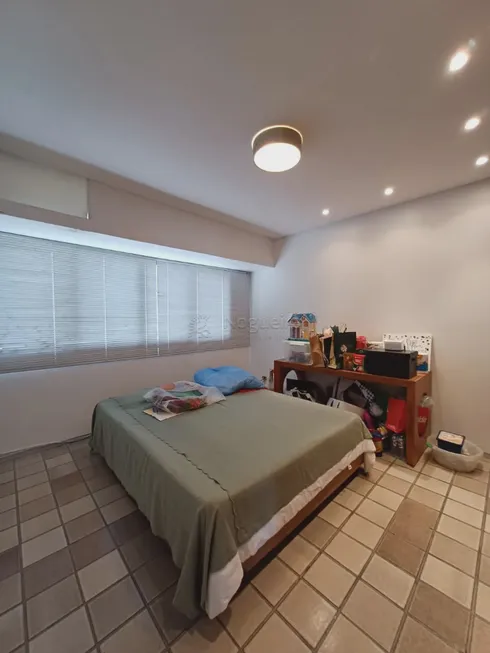 Foto 1 de Apartamento com 4 Quartos à venda, 246m² em Boa Viagem, Recife