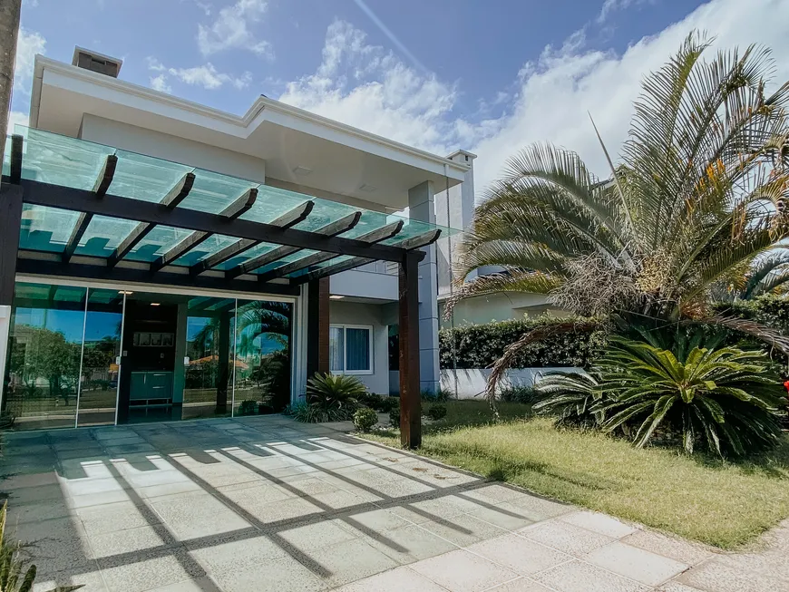 Foto 1 de Casa de Condomínio com 5 Quartos à venda, 270m² em Condominio Condado de Capao, Capão da Canoa