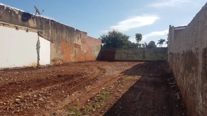 Foto 1 de Lote/Terreno à venda, 250m² em Jardim Alvorada, Maringá