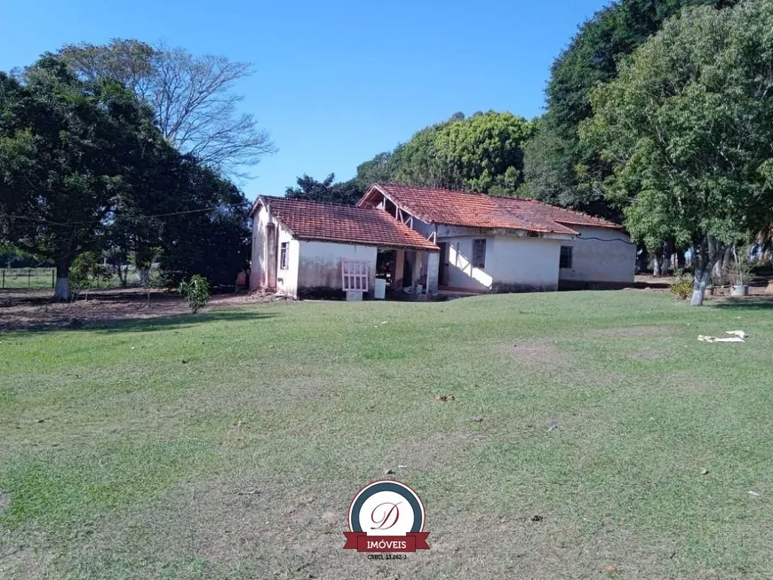 Foto 1 de Fazenda/Sítio com 3 Quartos à venda, 200m² em Zona Rural, Sarapuí