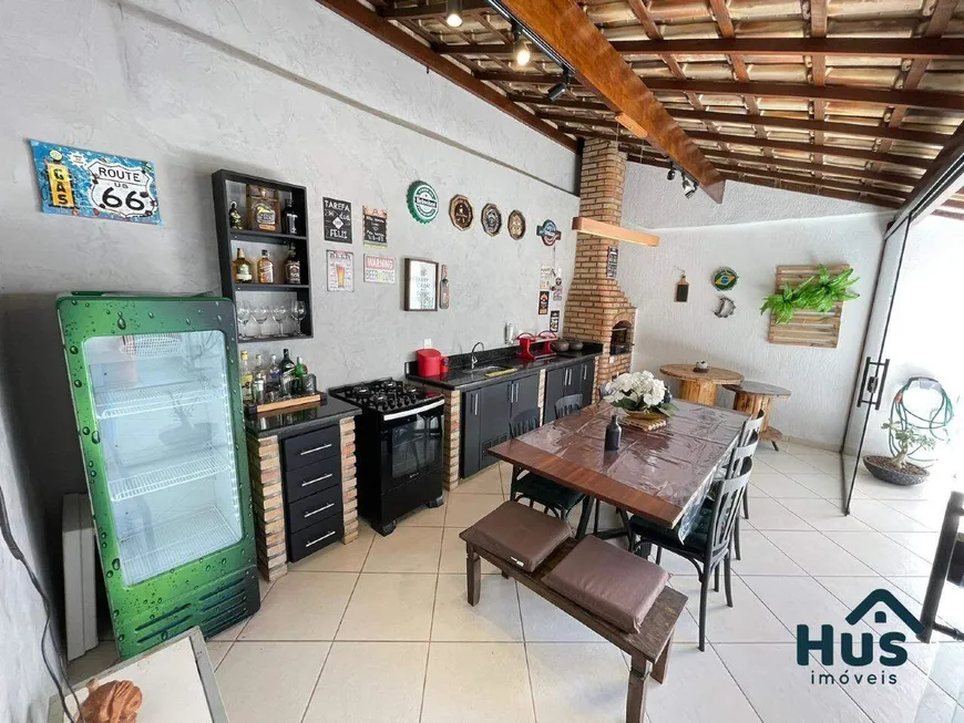 Foto 1 de Casa com 3 Quartos à venda, 252m² em Santa Amélia, Belo Horizonte