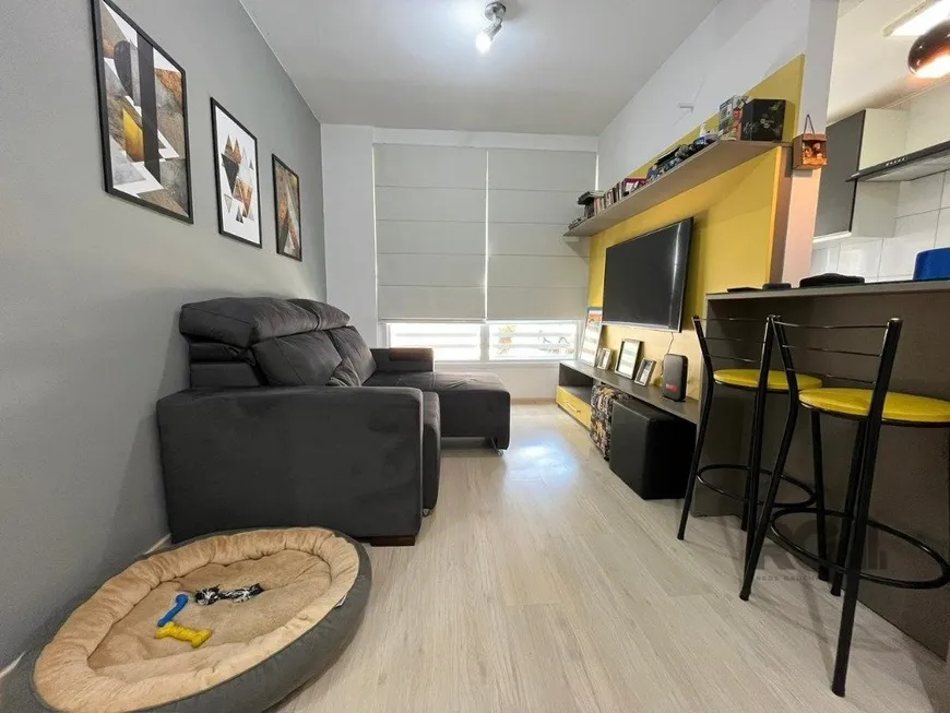 Foto 1 de Apartamento com 2 Quartos à venda, 53m² em Santo Antônio, Porto Alegre