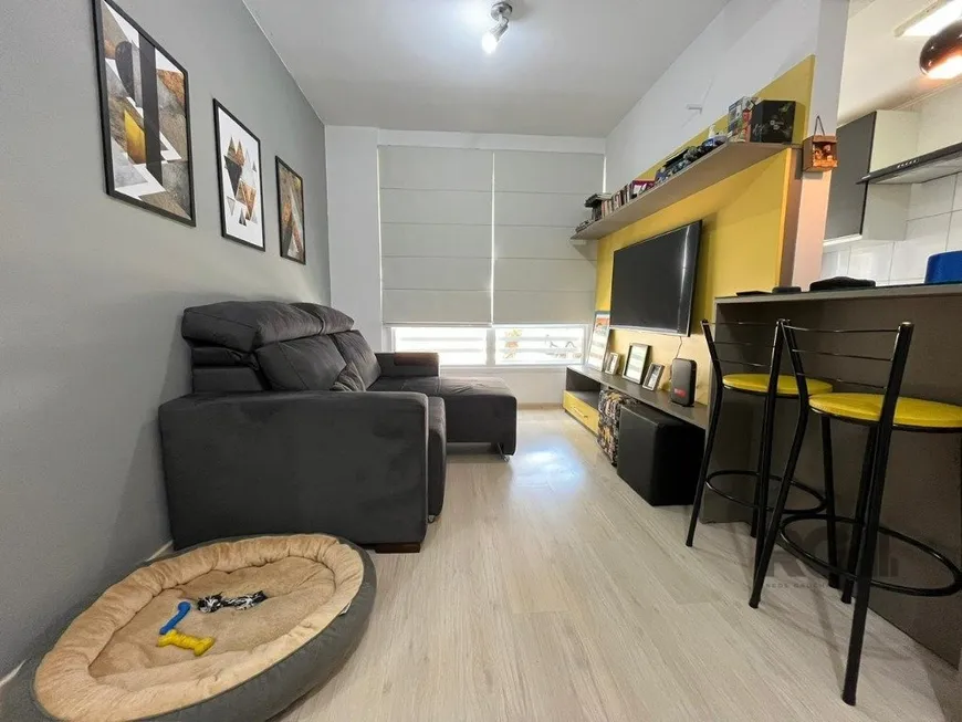 Foto 1 de Apartamento com 2 Quartos à venda, 54m² em Santo Antônio, Porto Alegre