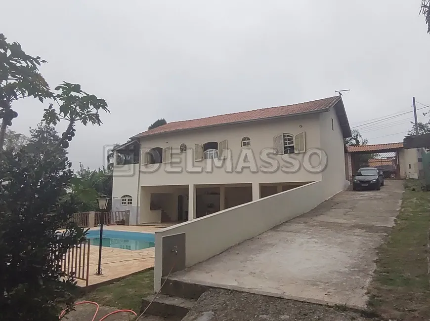 Foto 1 de Fazenda/Sítio com 3 Quartos à venda em Curral, Ibiúna