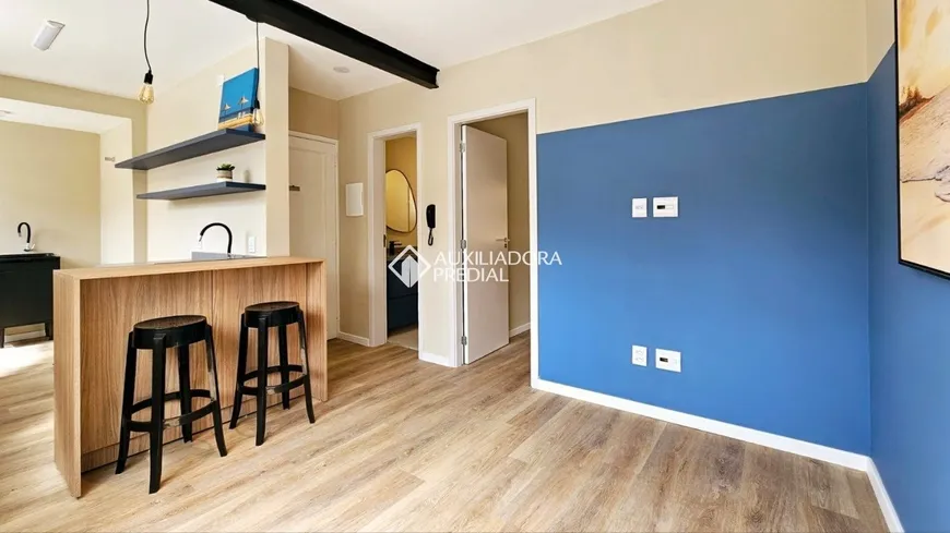 Foto 1 de Apartamento com 1 Quarto para alugar, 33m² em Auxiliadora, Porto Alegre