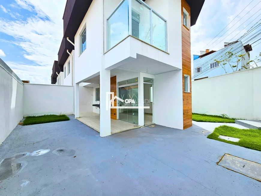 Foto 1 de Casa com 3 Quartos à venda, 170m² em Planalto, Belo Horizonte