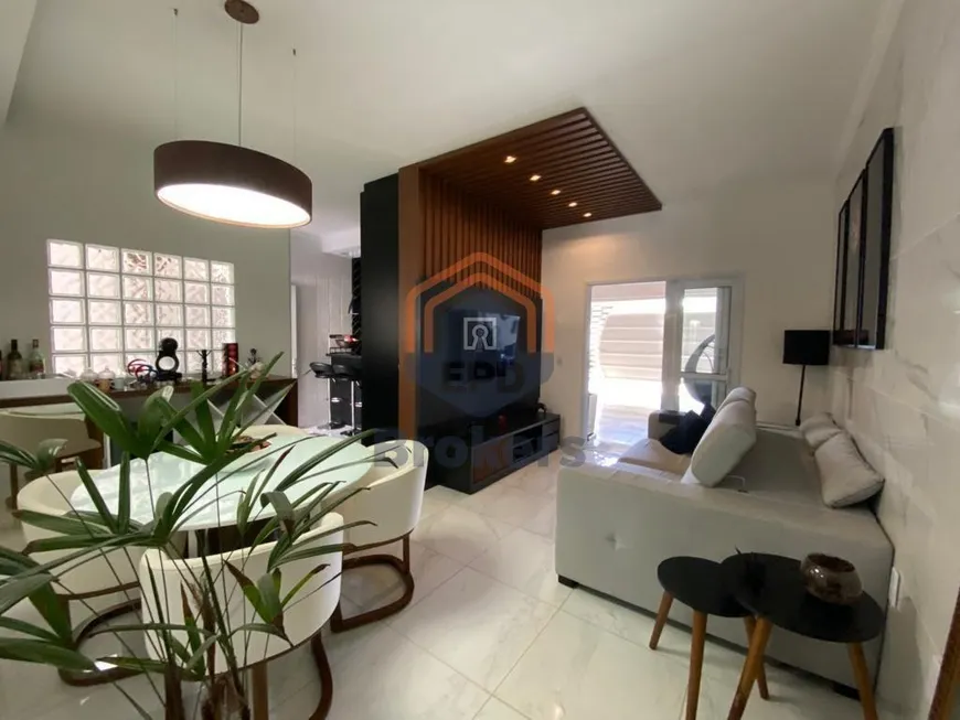 Foto 1 de Casa com 2 Quartos à venda, 110m² em Tulipas, Jundiaí