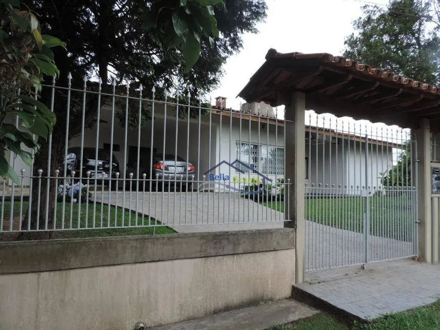 Foto 1 de Casa de Condomínio com 4 Quartos à venda, 330m² em Granja Viana, Carapicuíba