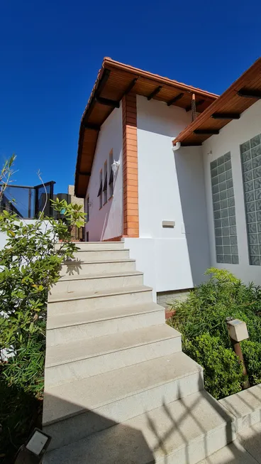 Foto 1 de Casa com 4 Quartos à venda, 354m² em Paineiras, Juiz de Fora