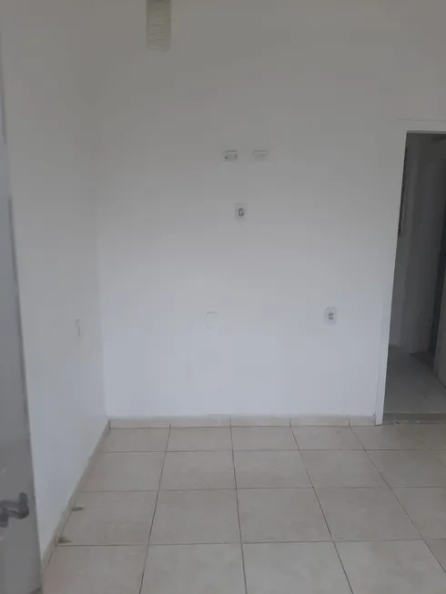Foto 1 de Apartamento com 1 Quarto para alugar, 30m² em Del Castilho, Rio de Janeiro