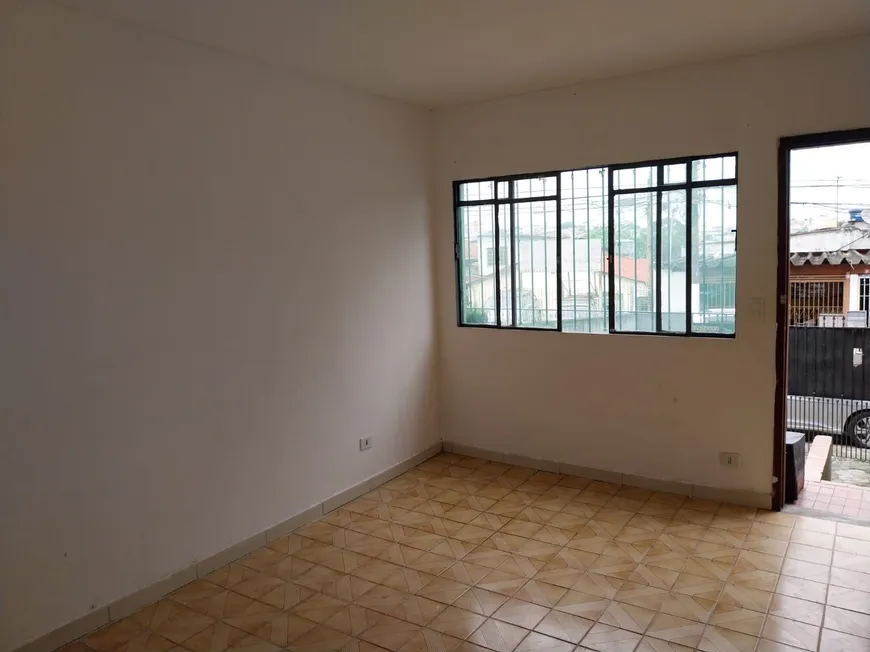 Foto 1 de Casa com 2 Quartos para alugar, 110m² em Jardim Leônidas Moreira I, São Paulo