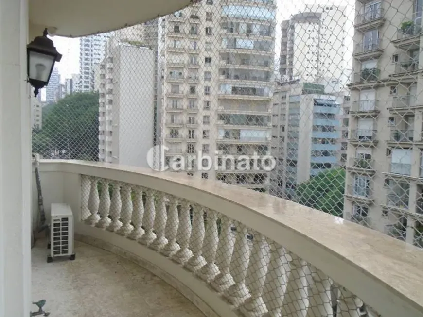 Foto 1 de Apartamento com 3 Quartos para venda ou aluguel, 204m² em Jardim América, São Paulo