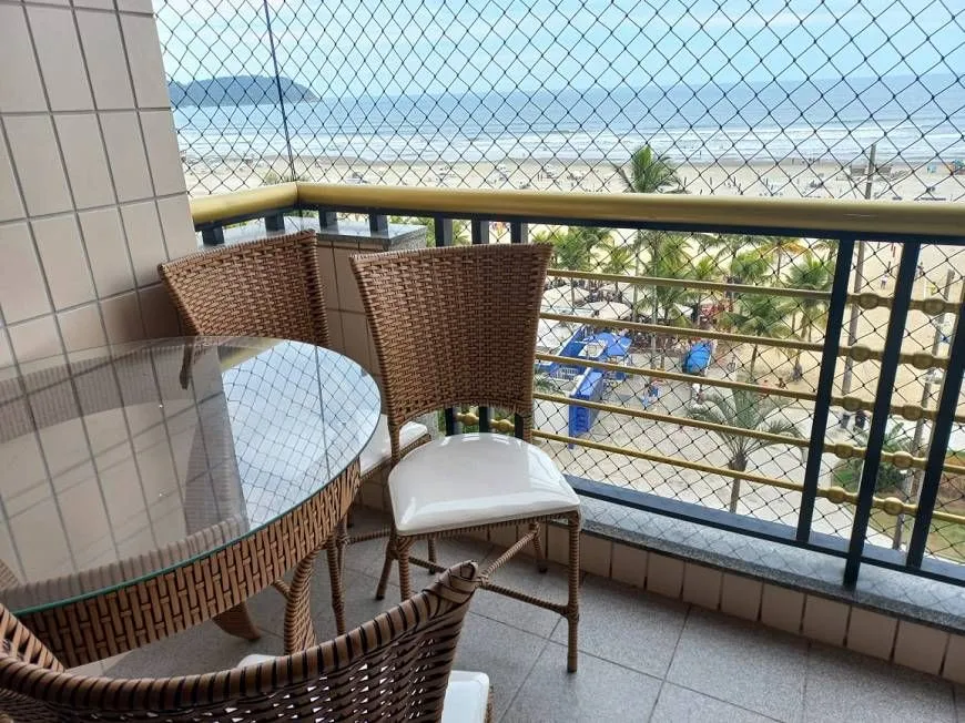 Foto 1 de Apartamento com 3 Quartos à venda, 117m² em Vila Guilhermina, Praia Grande