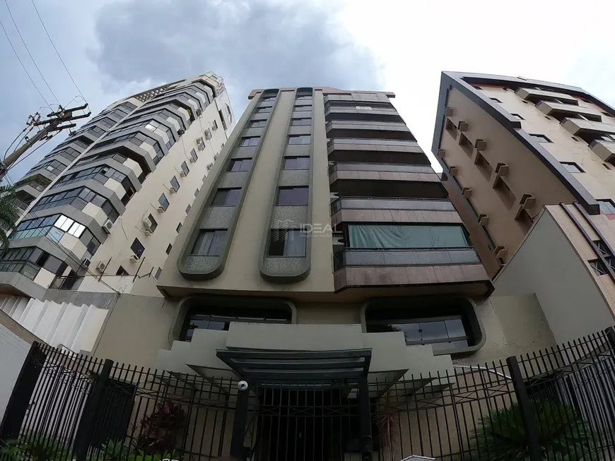 Foto 1 de Apartamento com 3 Quartos à venda, 127m² em Centro, Campos dos Goytacazes