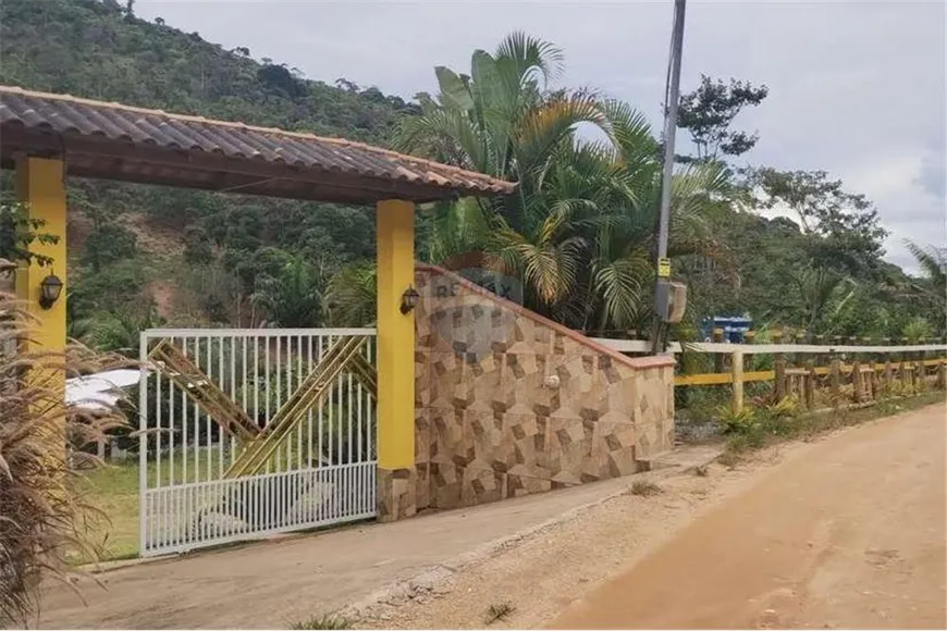 Foto 1 de Fazenda/Sítio com 3 Quartos à venda, 400m² em , Sumidouro