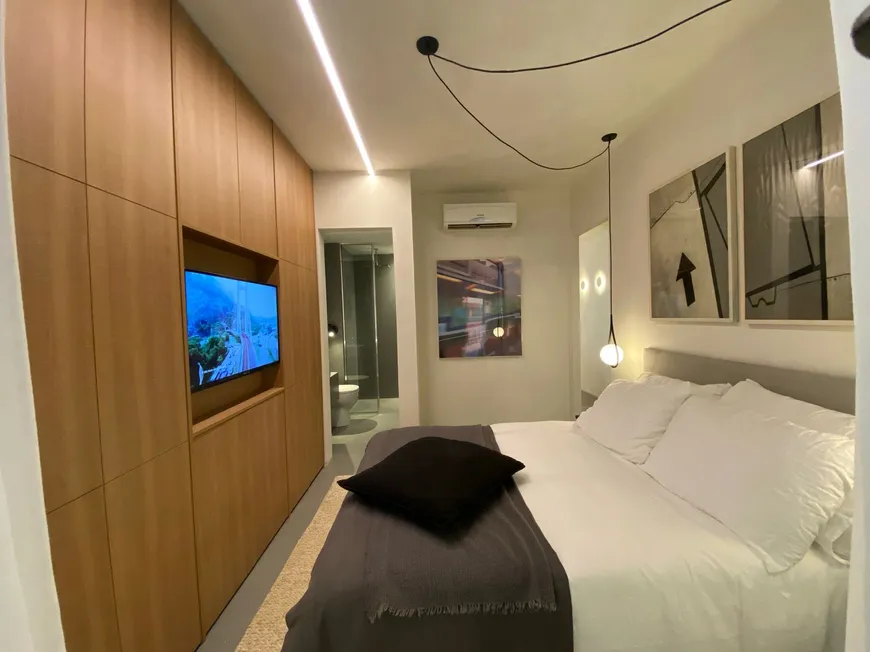 Foto 1 de Apartamento com 2 Quartos à venda, 55m² em Barra da Tijuca, Rio de Janeiro