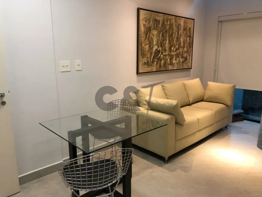 Foto 1 de Apartamento com 2 Quartos para alugar, 65m² em Moema, São Paulo