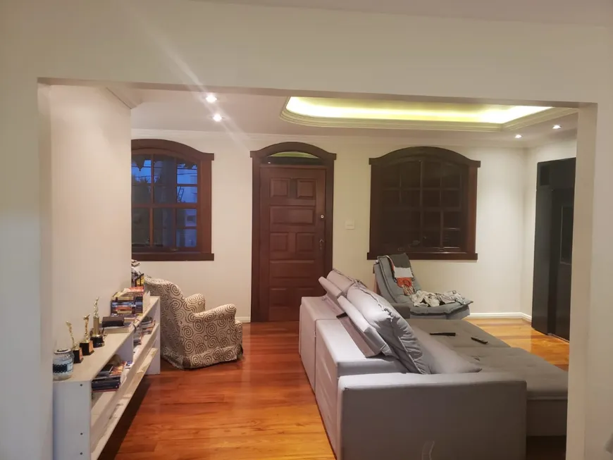 Foto 1 de Casa com 4 Quartos à venda, 252m² em Castelo, Belo Horizonte