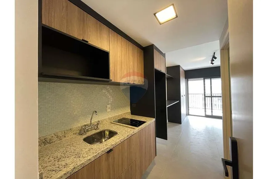 Foto 1 de Apartamento com 1 Quarto para alugar, 27m² em Conceição, São Paulo