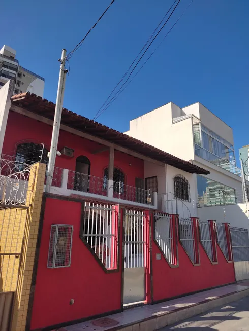 Foto 1 de Casa com 4 Quartos à venda, 360m² em Itapuã, Vila Velha