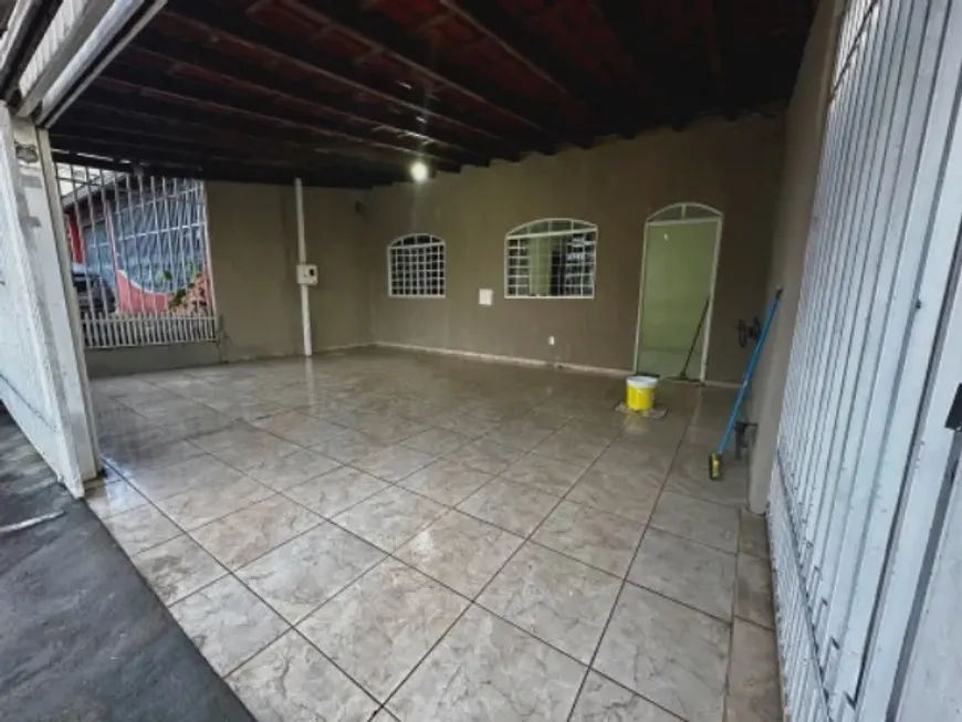 Foto 1 de Casa com 2 Quartos à venda, 59m² em Lobato, Salvador