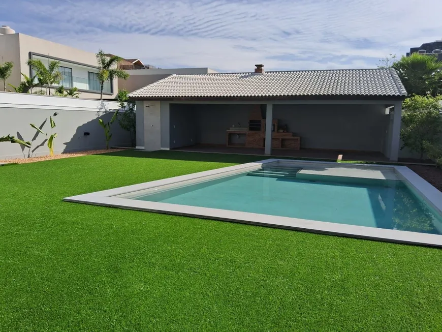 Foto 1 de Casa de Condomínio com 5 Quartos à venda, 630m² em Barra da Tijuca, Rio de Janeiro