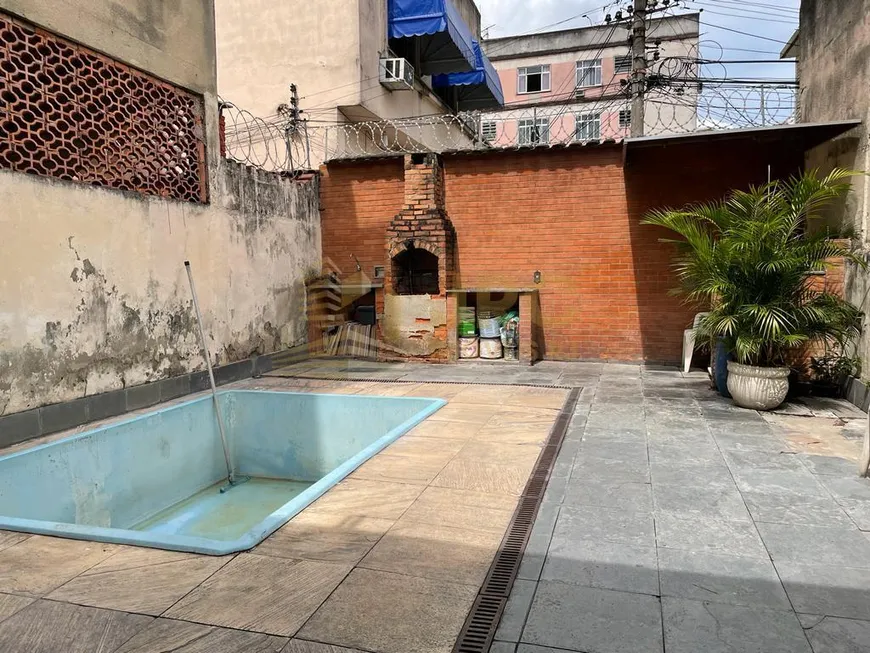 Foto 1 de Casa com 3 Quartos à venda, 140m² em Penha, Rio de Janeiro