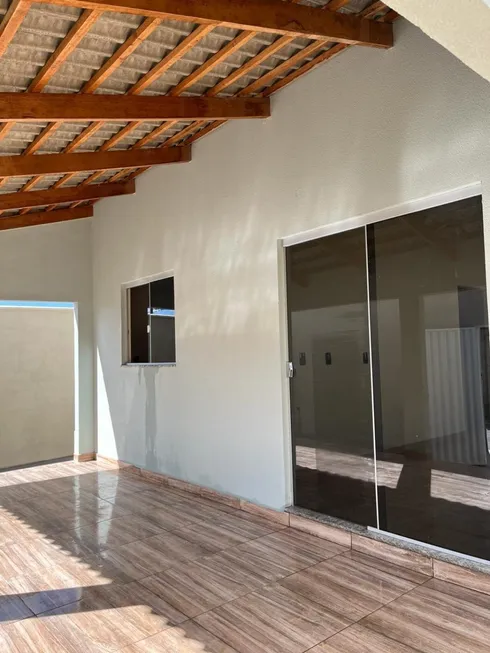 Foto 1 de Casa com 3 Quartos à venda, 140m² em Centro, Bela Vista de Goiás