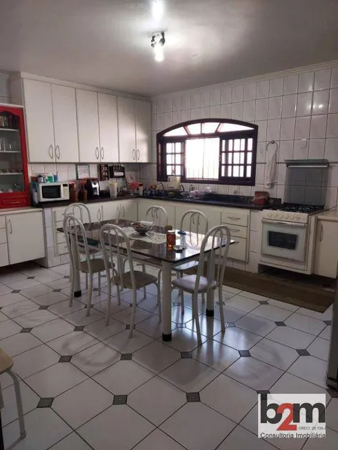 Foto 1 de Casa com 3 Quartos à venda, 470m² em Adalgisa, Osasco