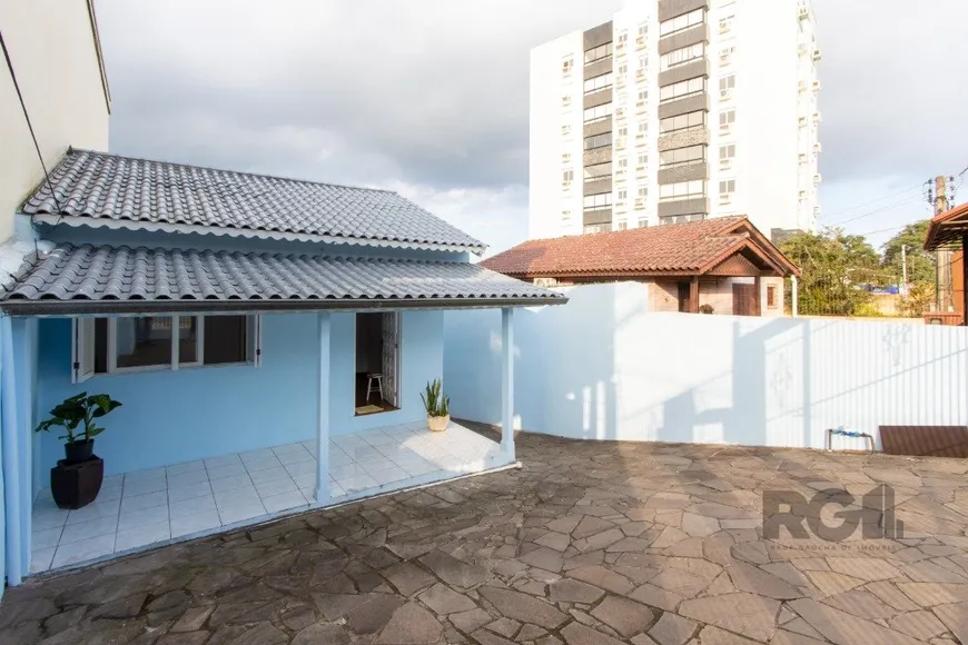 Foto 1 de Casa com 2 Quartos à venda, 129m² em Cavalhada, Porto Alegre