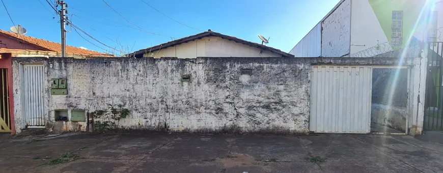 Foto 1 de Casa com 2 Quartos à venda, 200m² em Jardim Guanabara, Goiânia