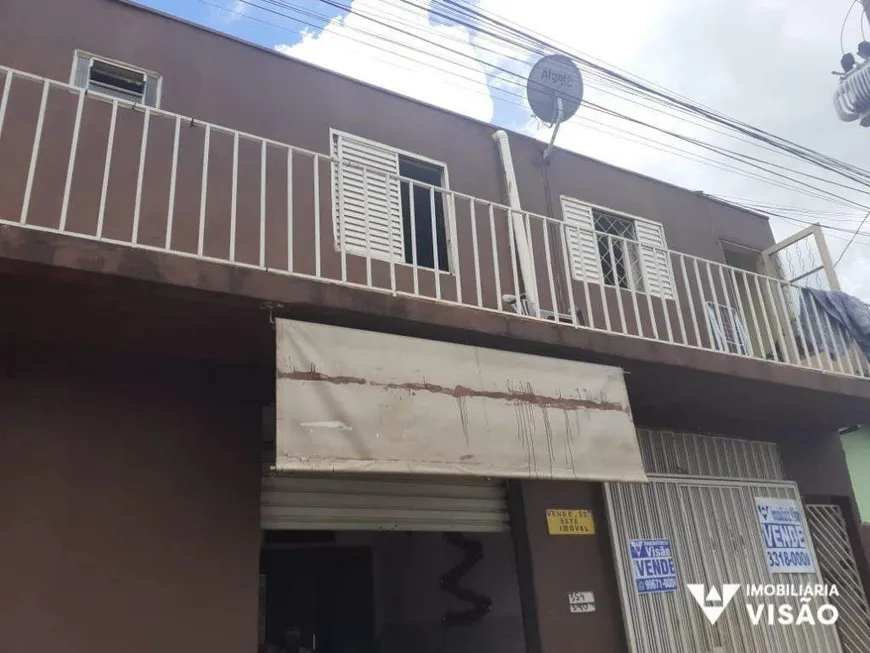 Foto 1 de Casa com 3 Quartos à venda, 260m² em Santa Marta, Uberaba