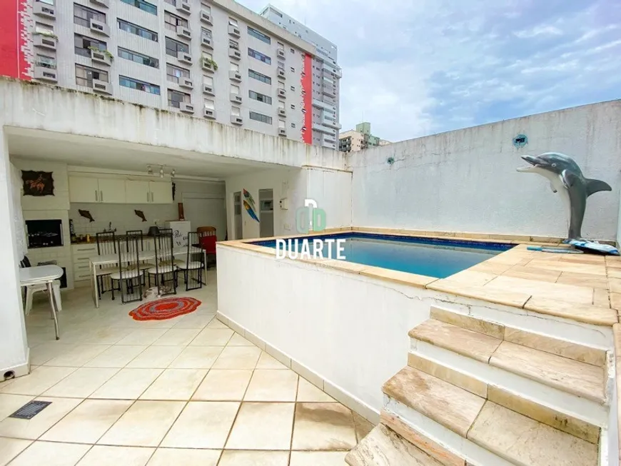 Foto 1 de Sobrado com 3 Quartos à venda, 220m² em Gonzaga, Santos