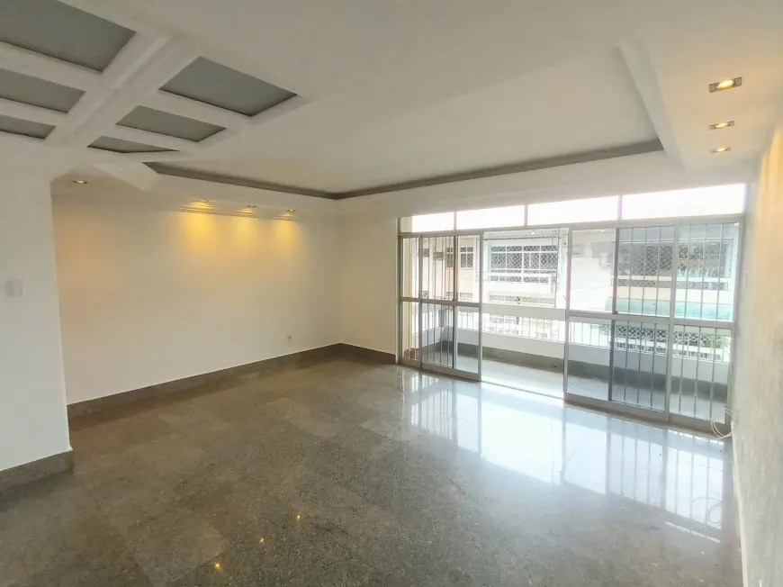 Foto 1 de Apartamento com 3 Quartos para alugar, 122m² em Adrianópolis, Manaus