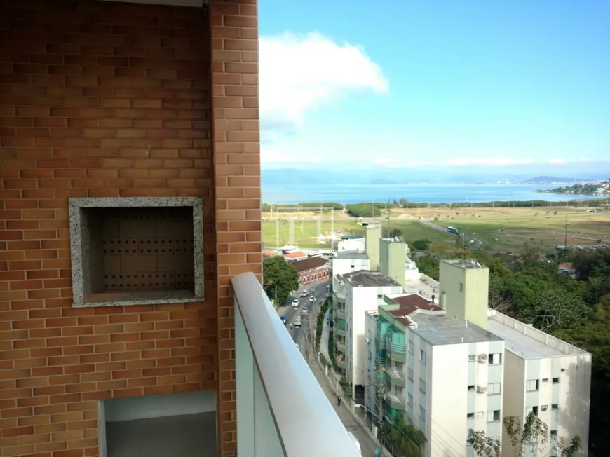 Foto 1 de Apartamento com 3 Quartos à venda, 140m² em Pantanal, Florianópolis