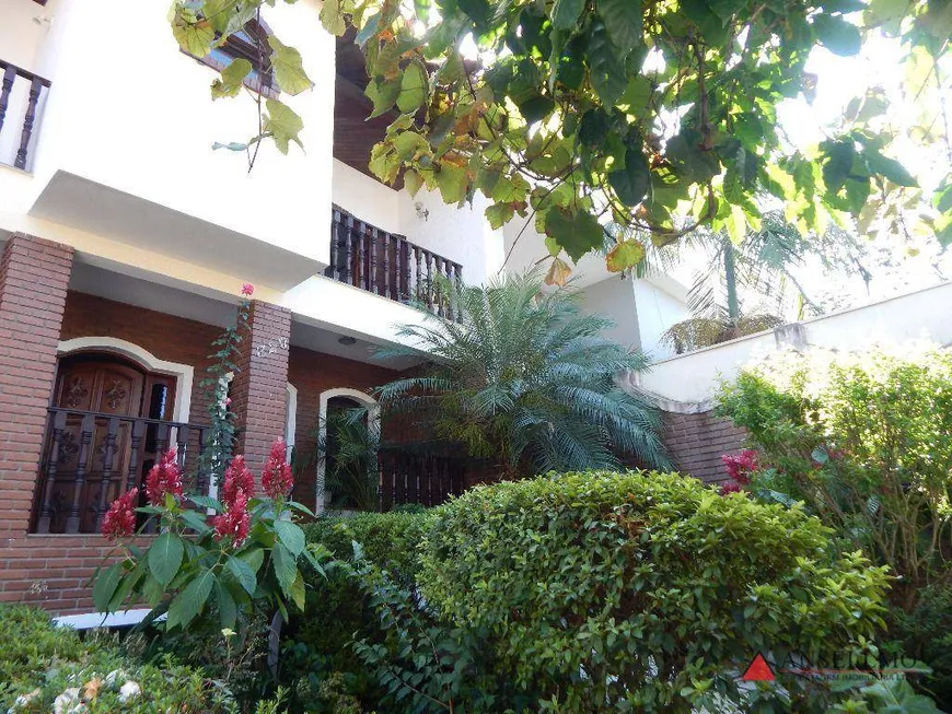Foto 1 de Sobrado com 4 Quartos para venda ou aluguel, 530m² em Jardim do Mar, São Bernardo do Campo