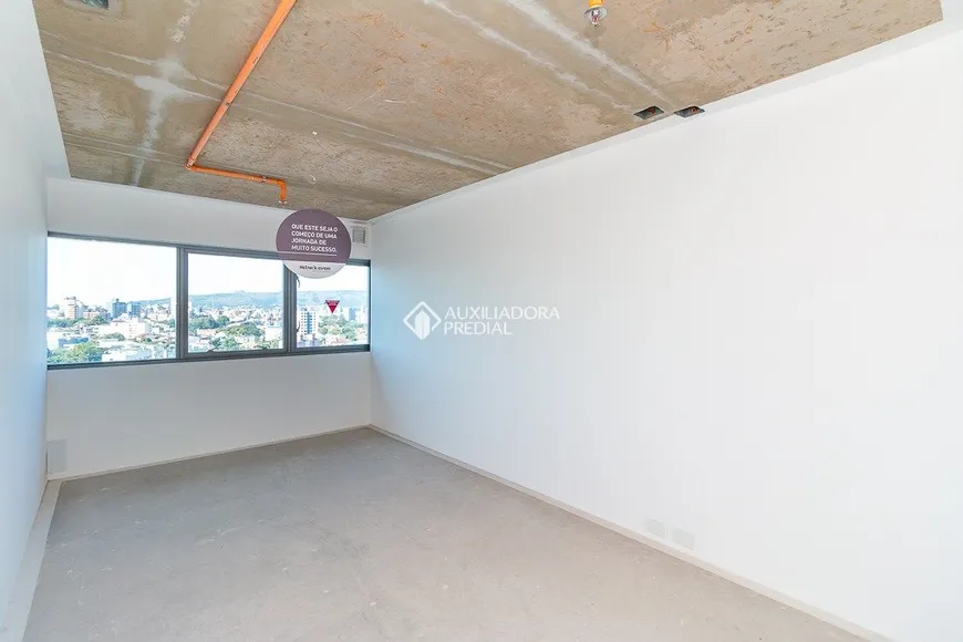 Foto 1 de Sala Comercial para alugar, 25m² em Jardim Lindóia, Porto Alegre