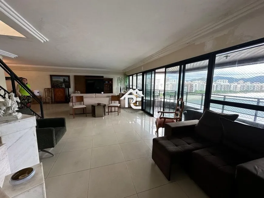 Foto 1 de Cobertura com 4 Quartos para alugar, 530m² em Icaraí, Niterói